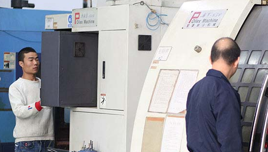 在深圳怎么選擇專業(yè)的模具開模廠呢？