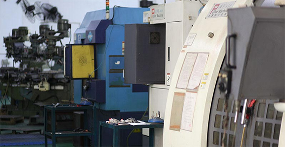 汽車(chē)塑膠模具 汽車(chē)塑膠模具